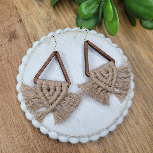 Macrame - Triangle - Sand - RTS