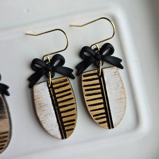 Wooden Ovals - Black/Gold/White - Side Stripes