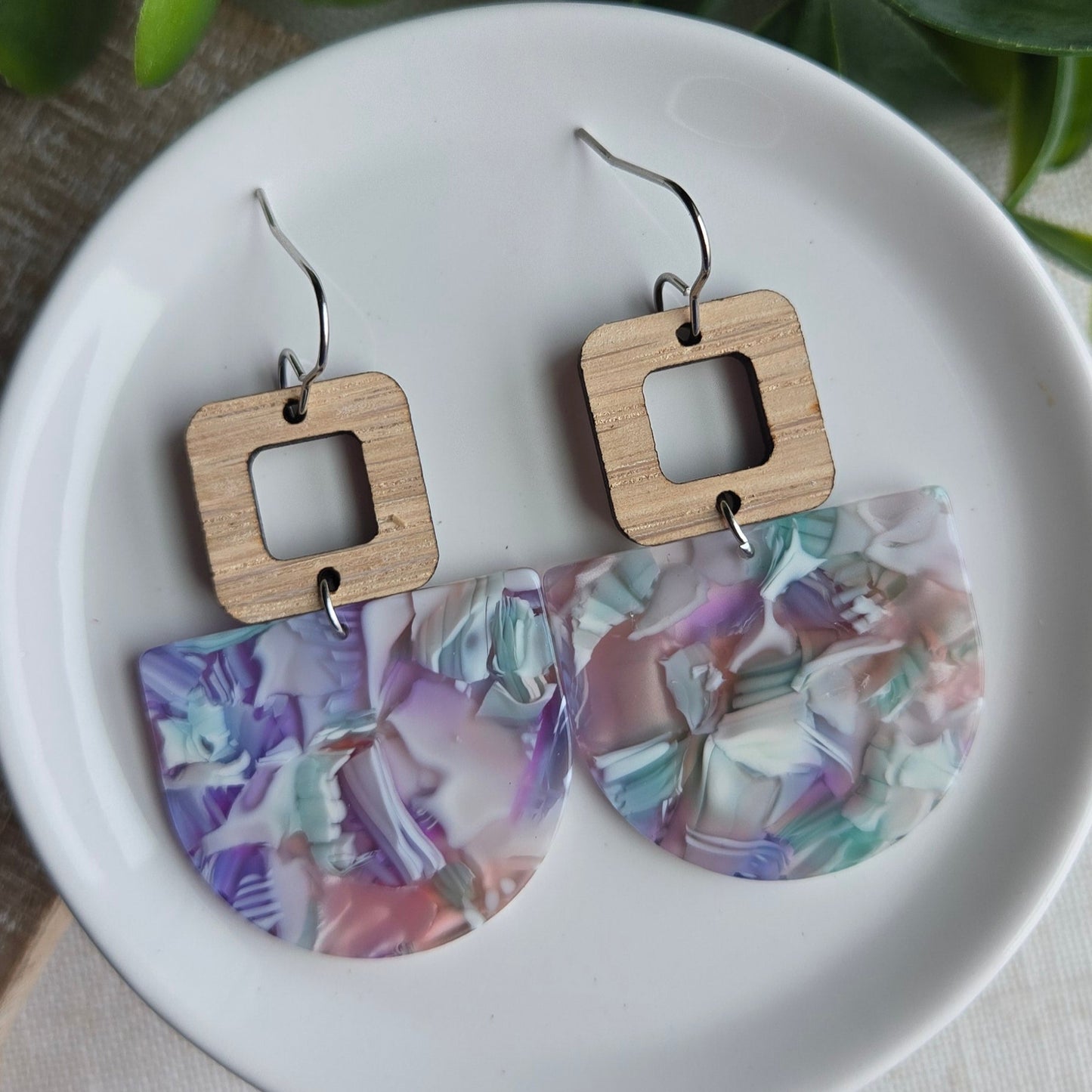 Acrylic - U-Shaped - Dreamy