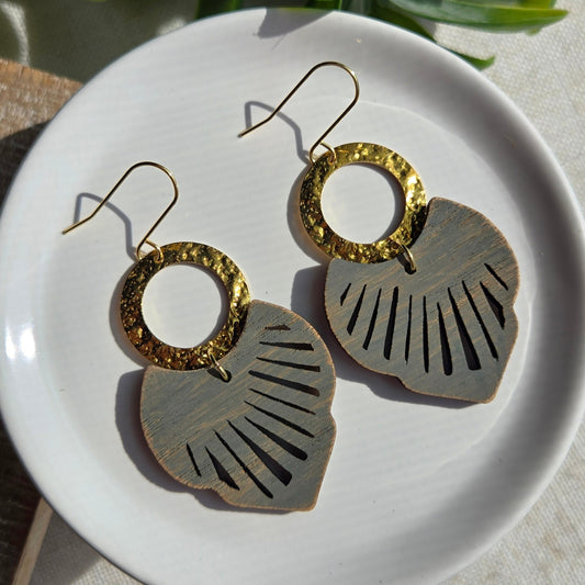 Wooden Line Cutout V - Gray