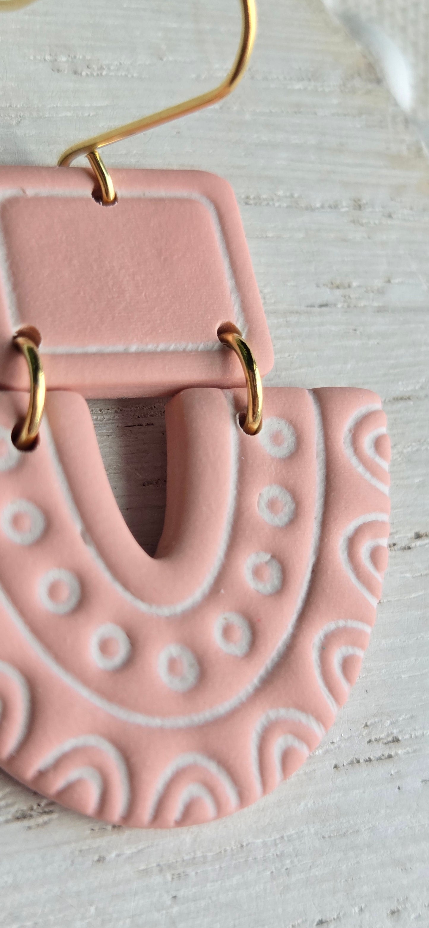 Clay Detailed Drops - Pink