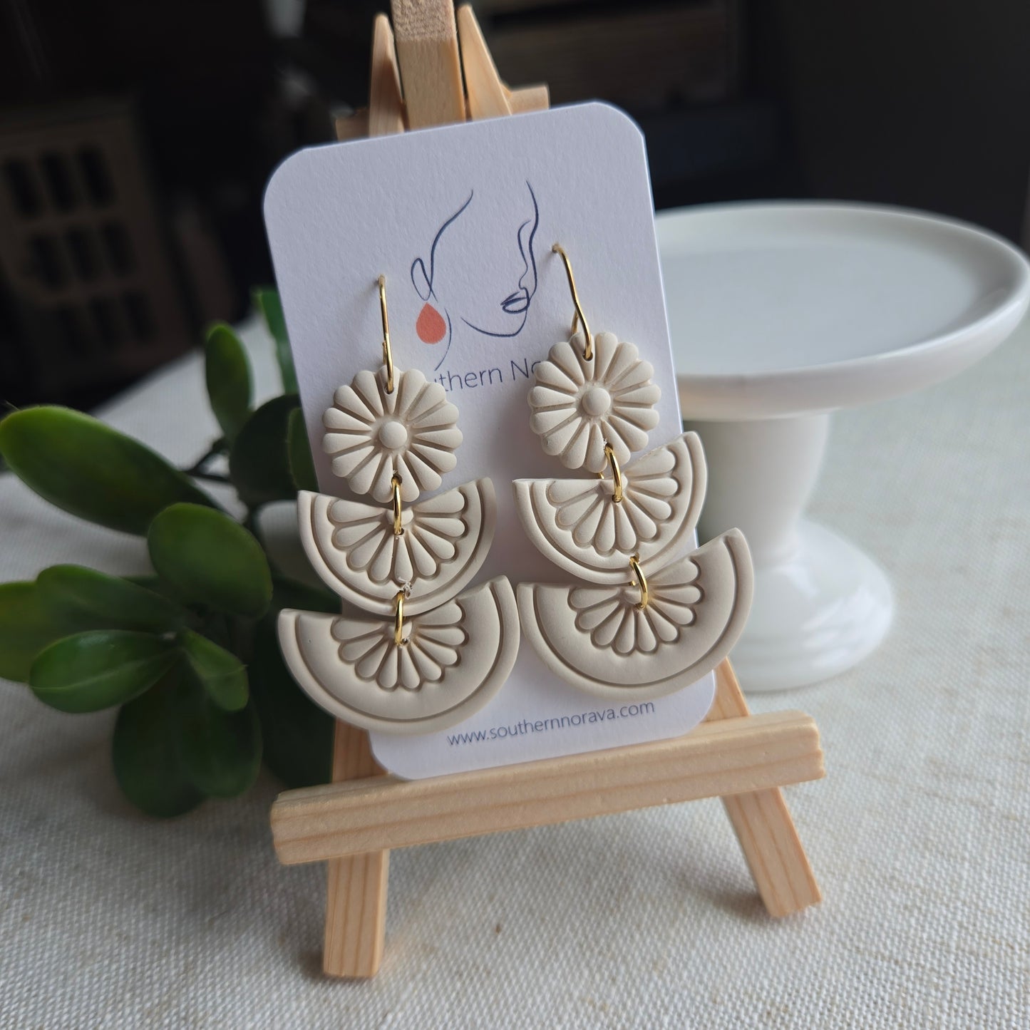 Clay Floral Tile - Neutrals