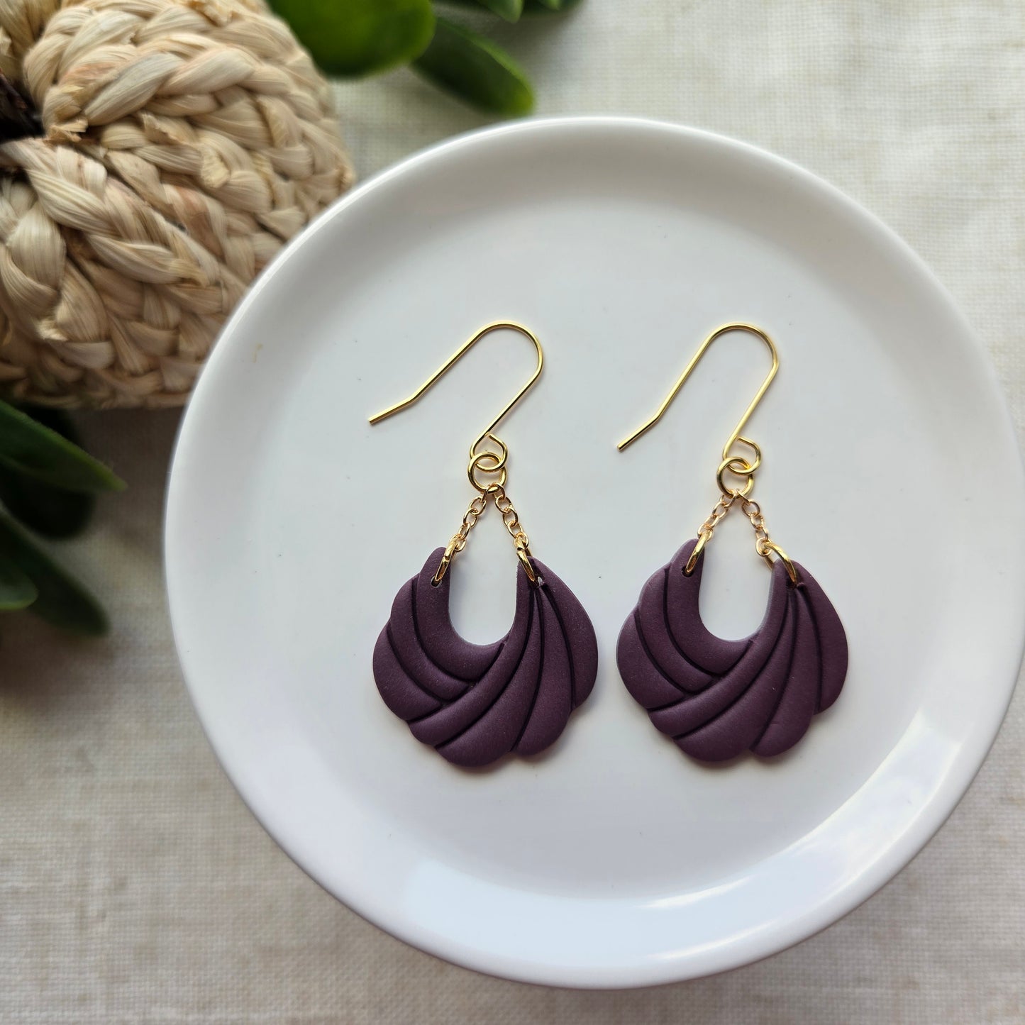 Clay Dangles - Scalloped Chain (Multiple Colors)