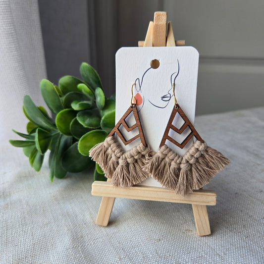 Diamond Cutout Sapele - Coffee - RTS