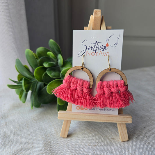 Suzie - Bright Pink on Light Oak - RTS