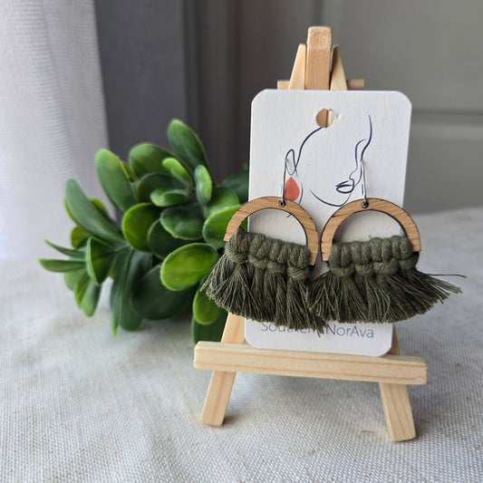 Suzie - Avocado on Light Oak - RTS