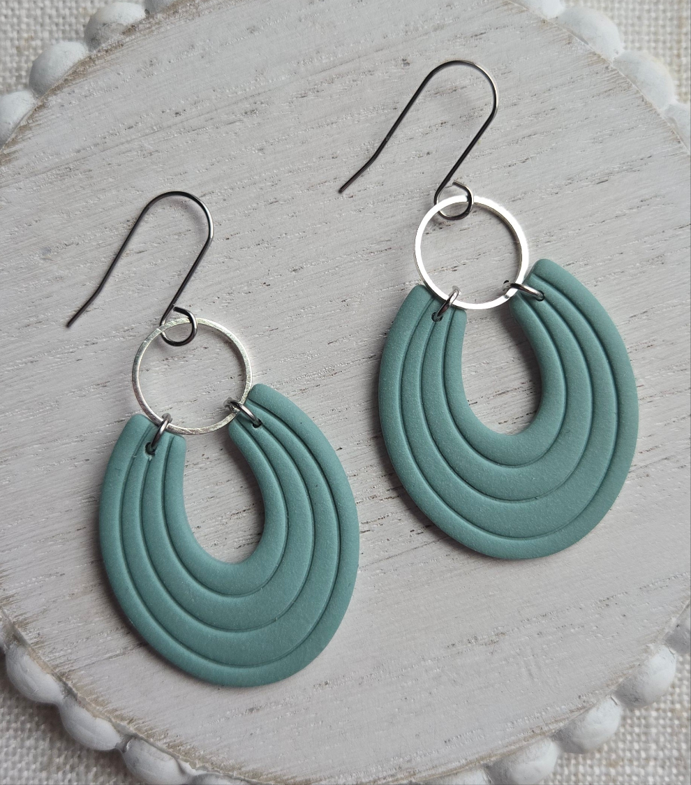 Horseshoe Drops - Multiple Colors