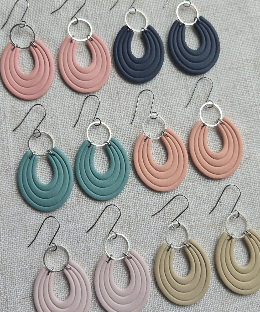 Horseshoe Drops - Multiple Colors
