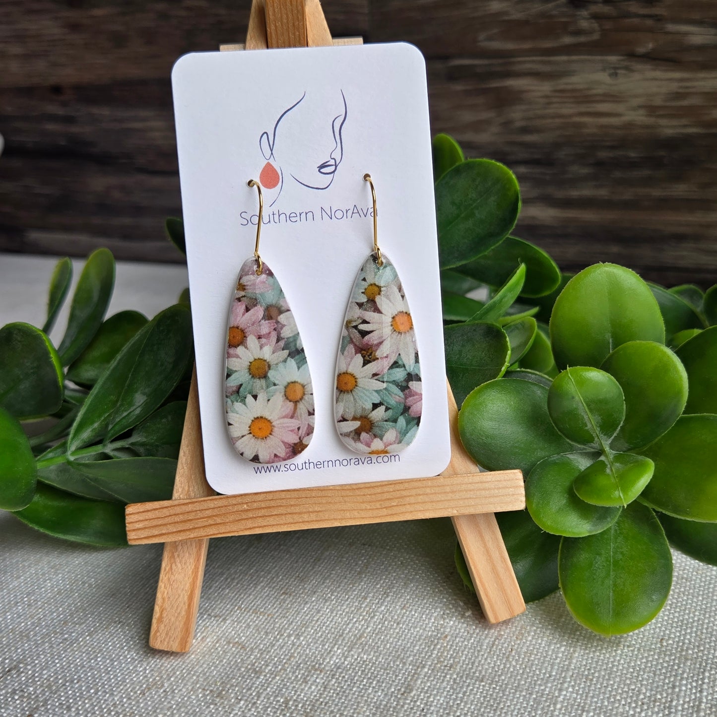 Daisy Teardrop Dangles