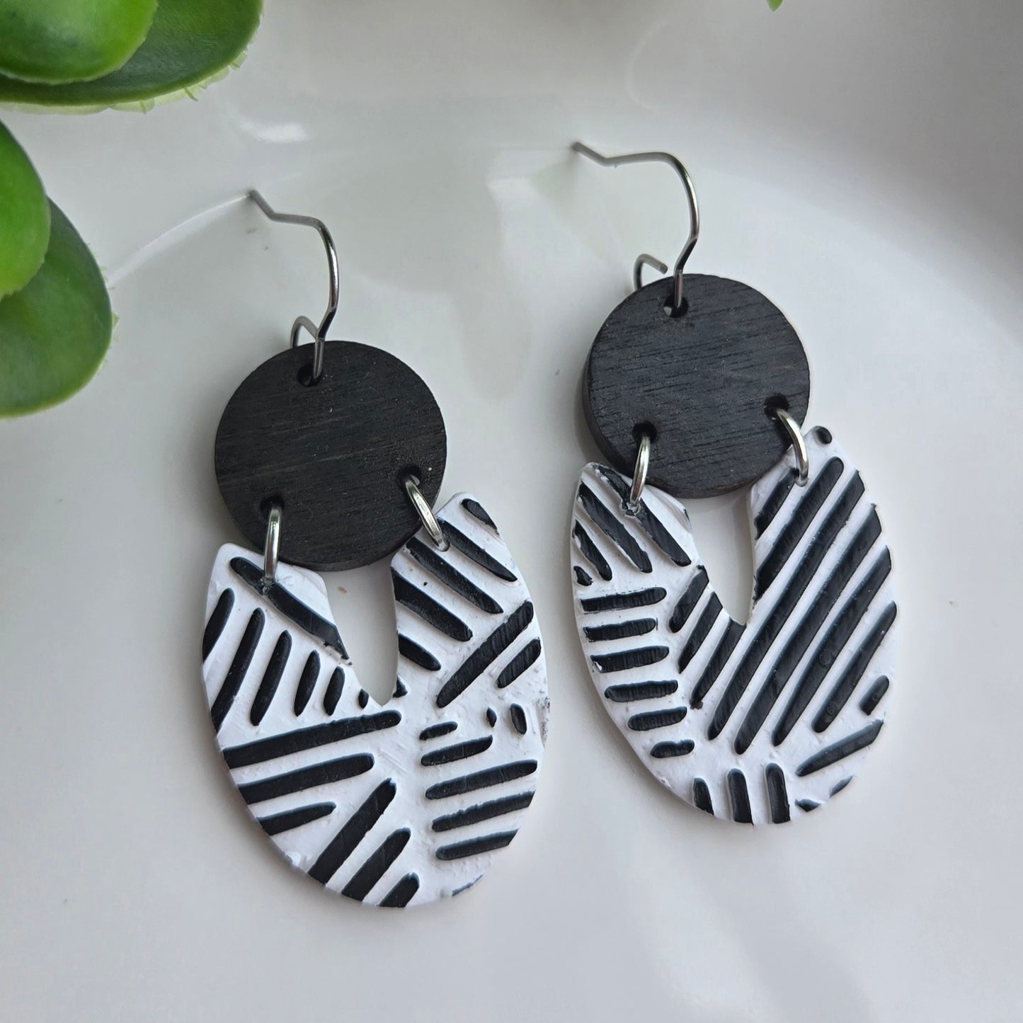 White and Black Dashes - U-Shaped Dangles