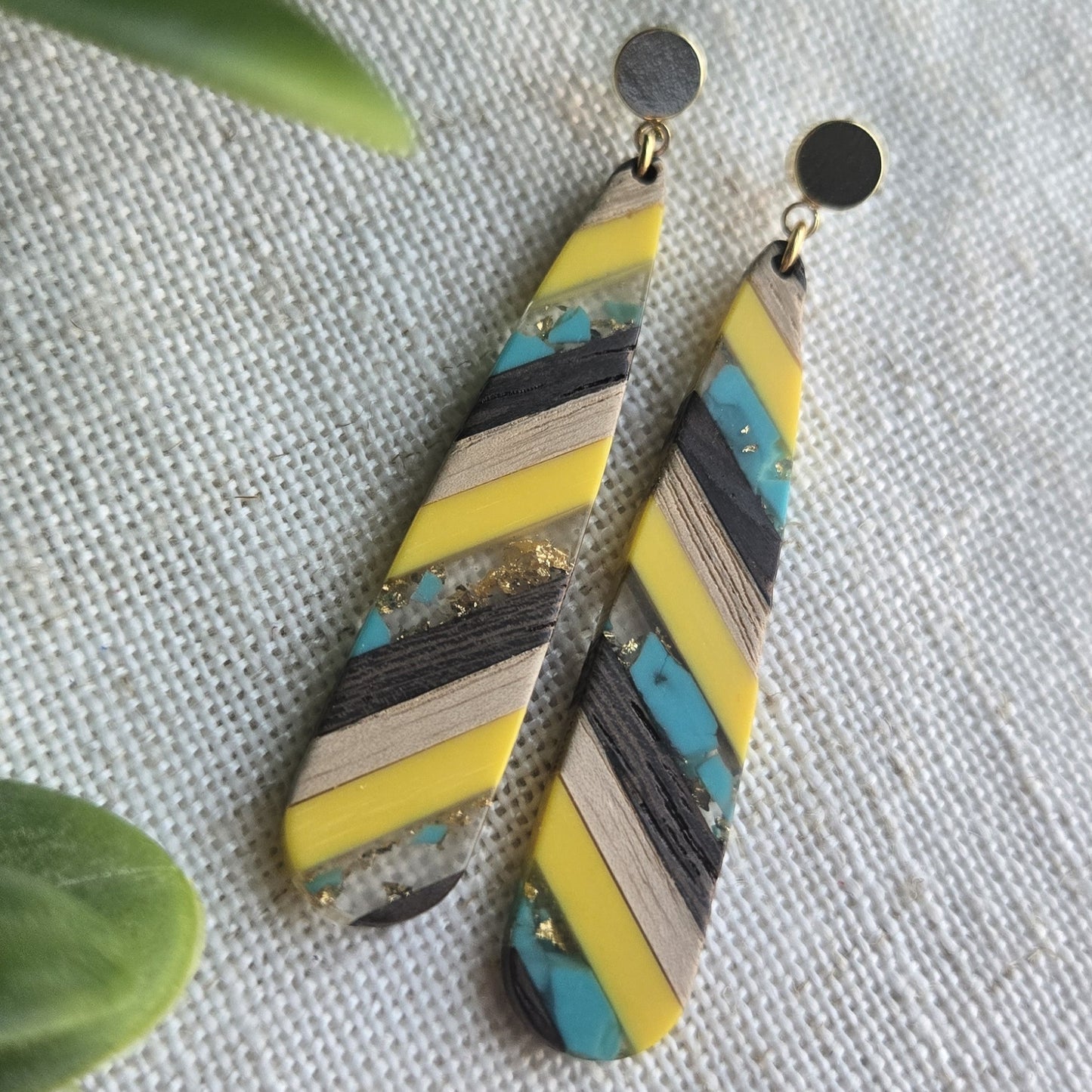 Beachy Acrylic - Yellow and Turquoise Elongated Drops