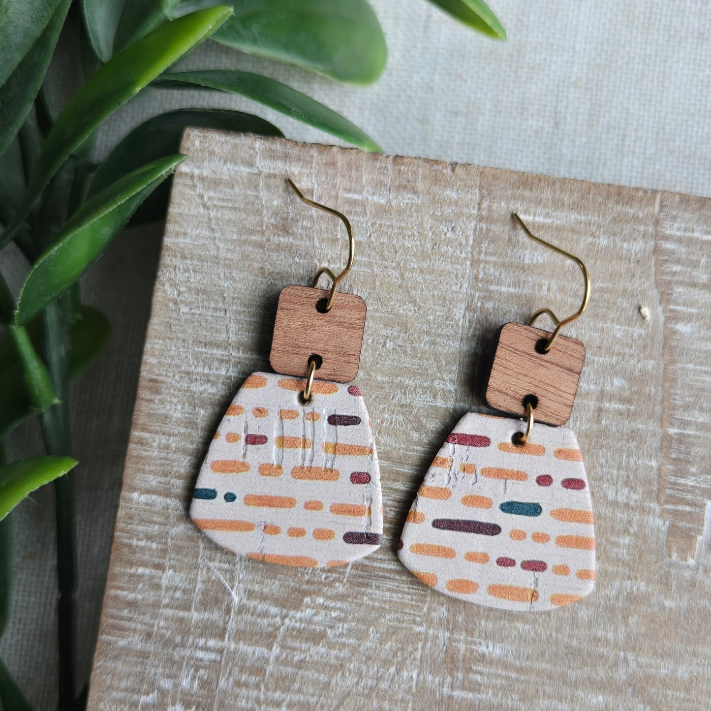 Jane - Colorful Dashes