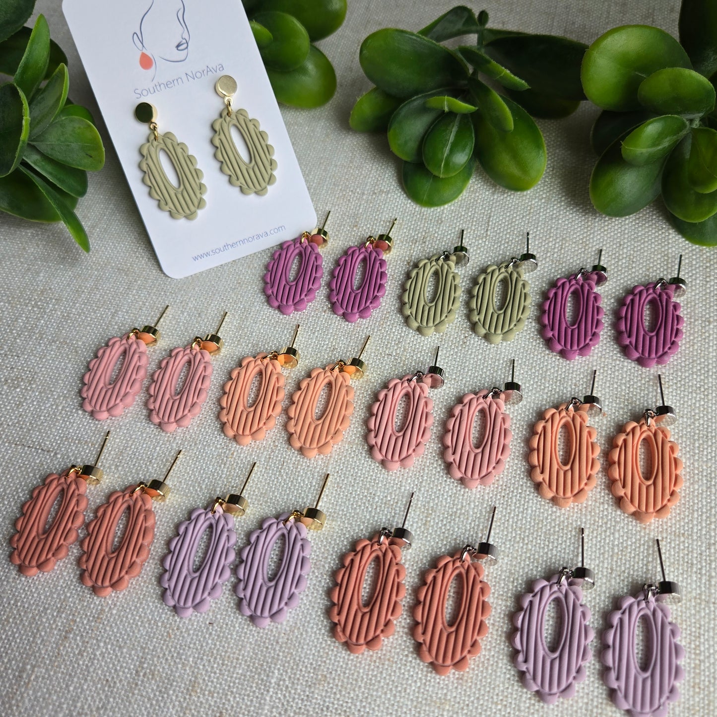 Sallie - Embossed Scalloped Drops