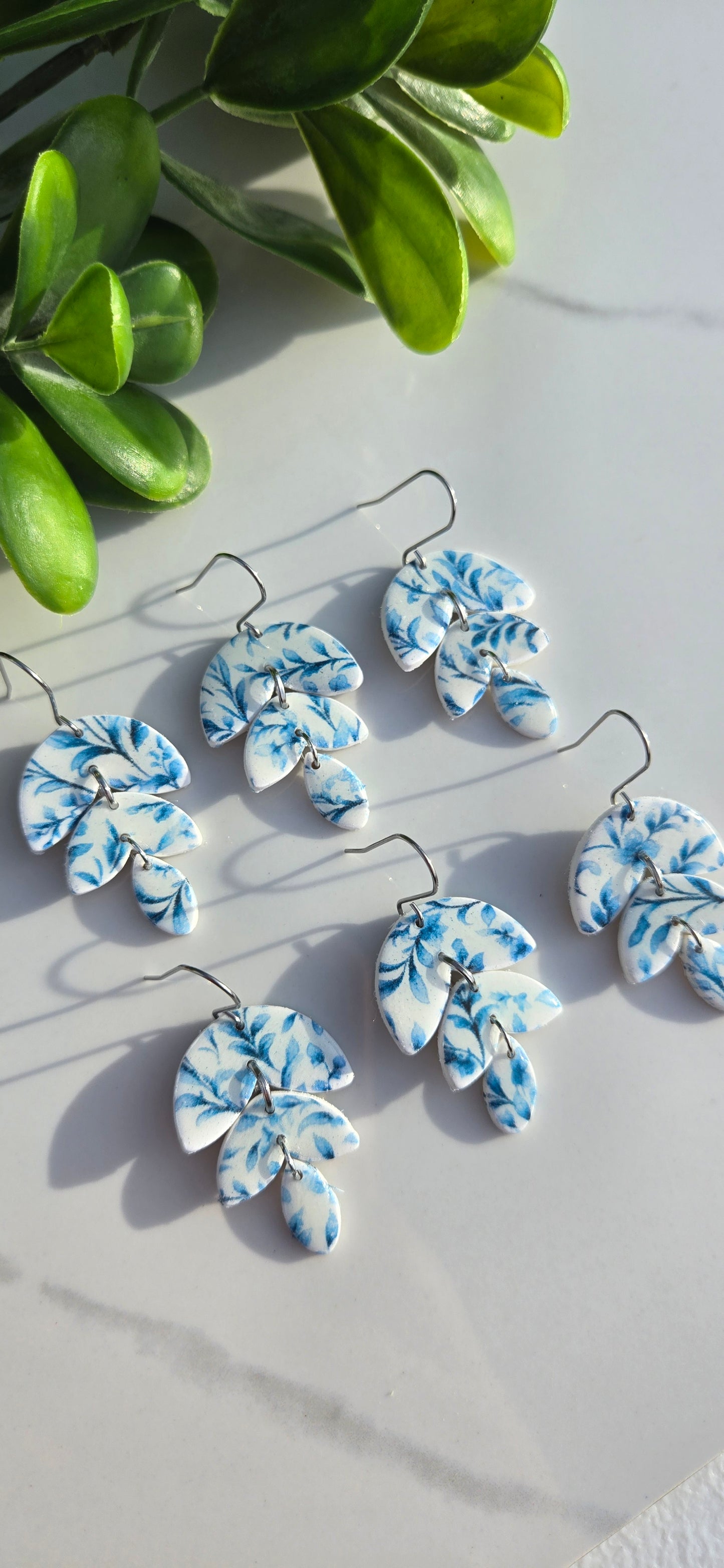 Clay - China Blue - Bubble Leaf Drops