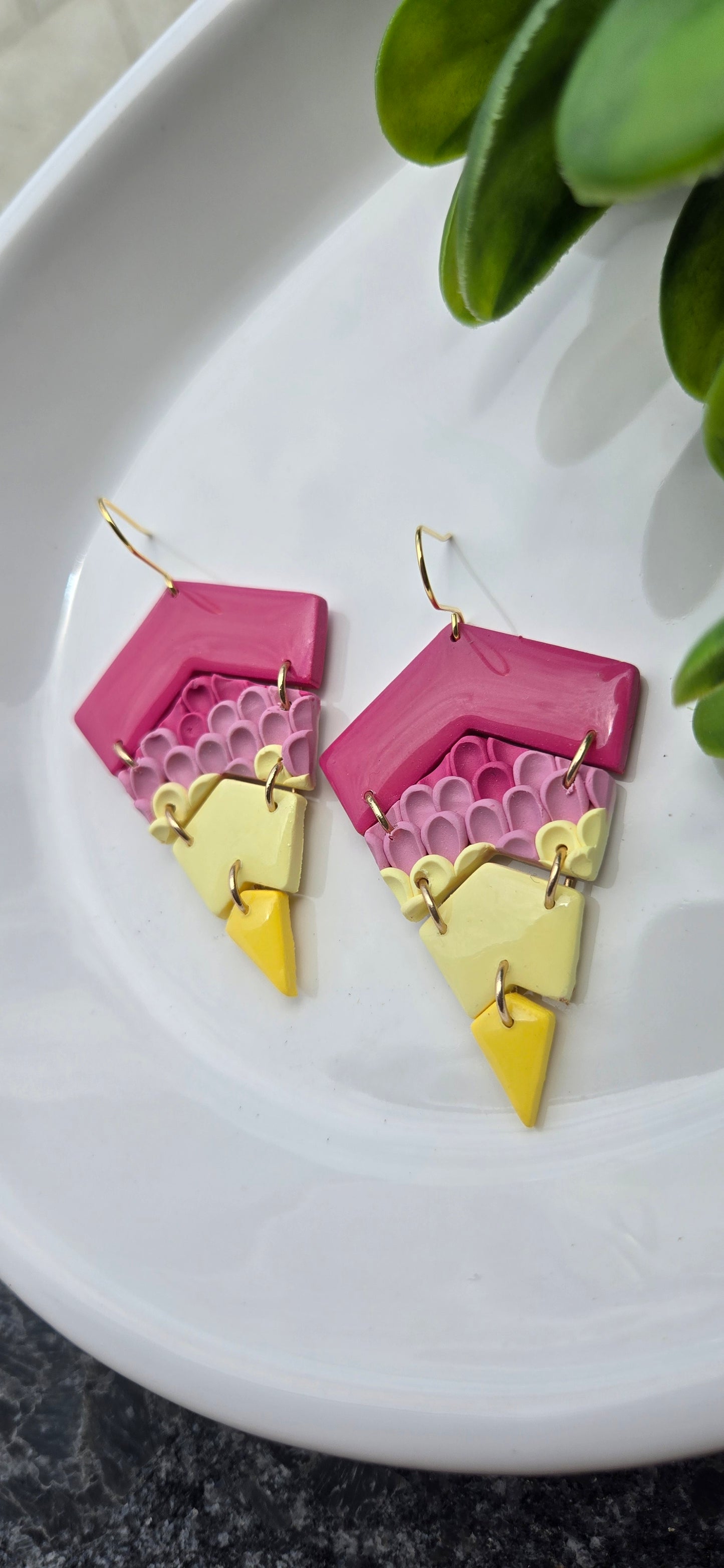 Strawberry Lemonade - Stacked Drops (Pink)