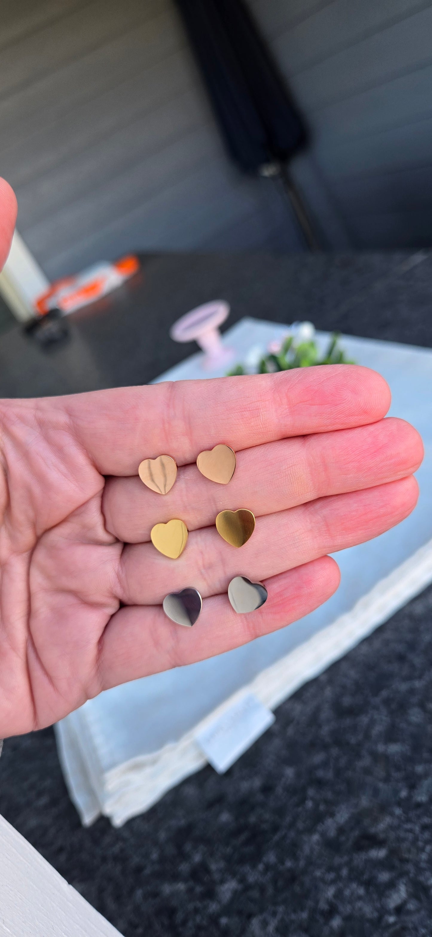 VDay 2025 - Studs - Mini Hearts