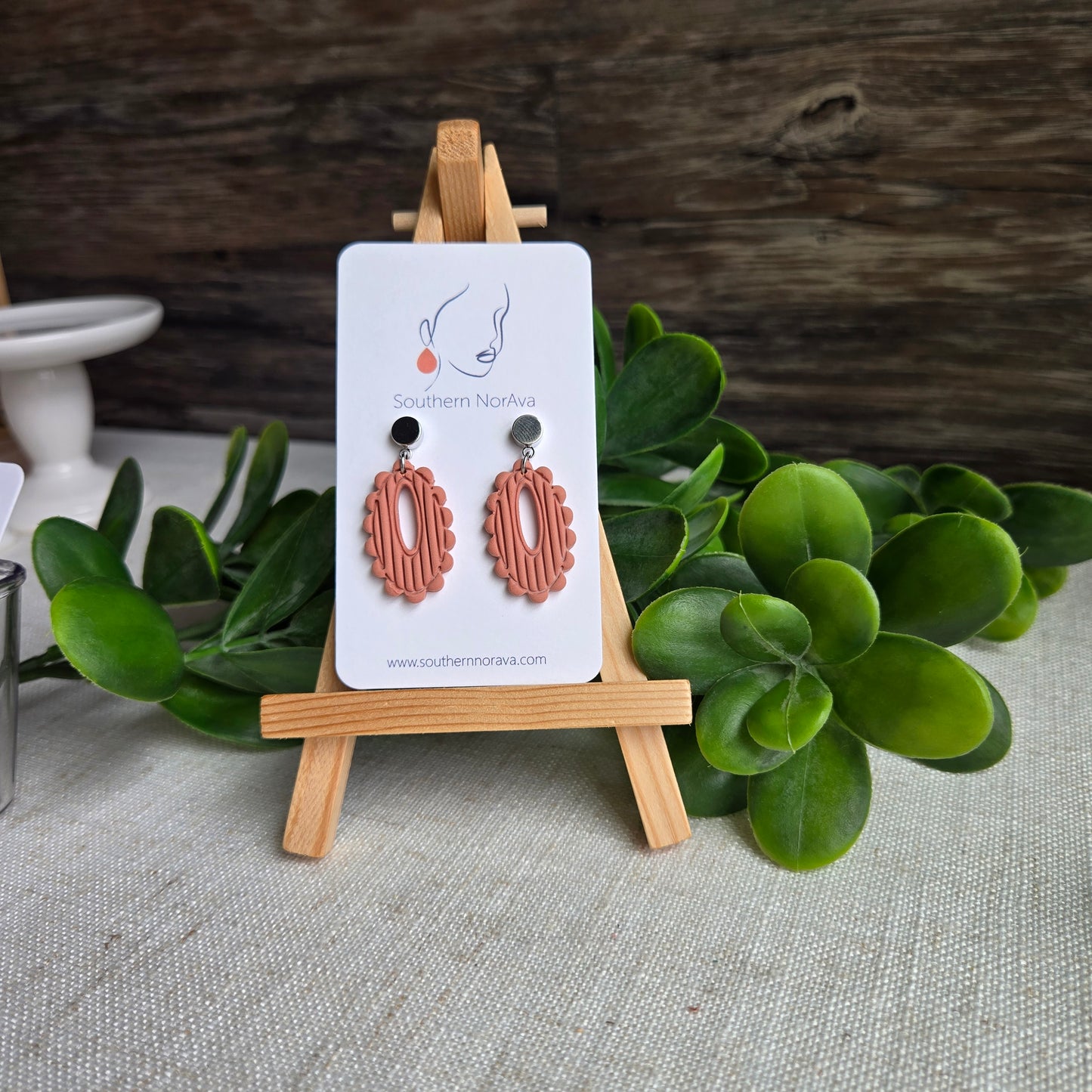 Sallie - Embossed Scalloped Drops