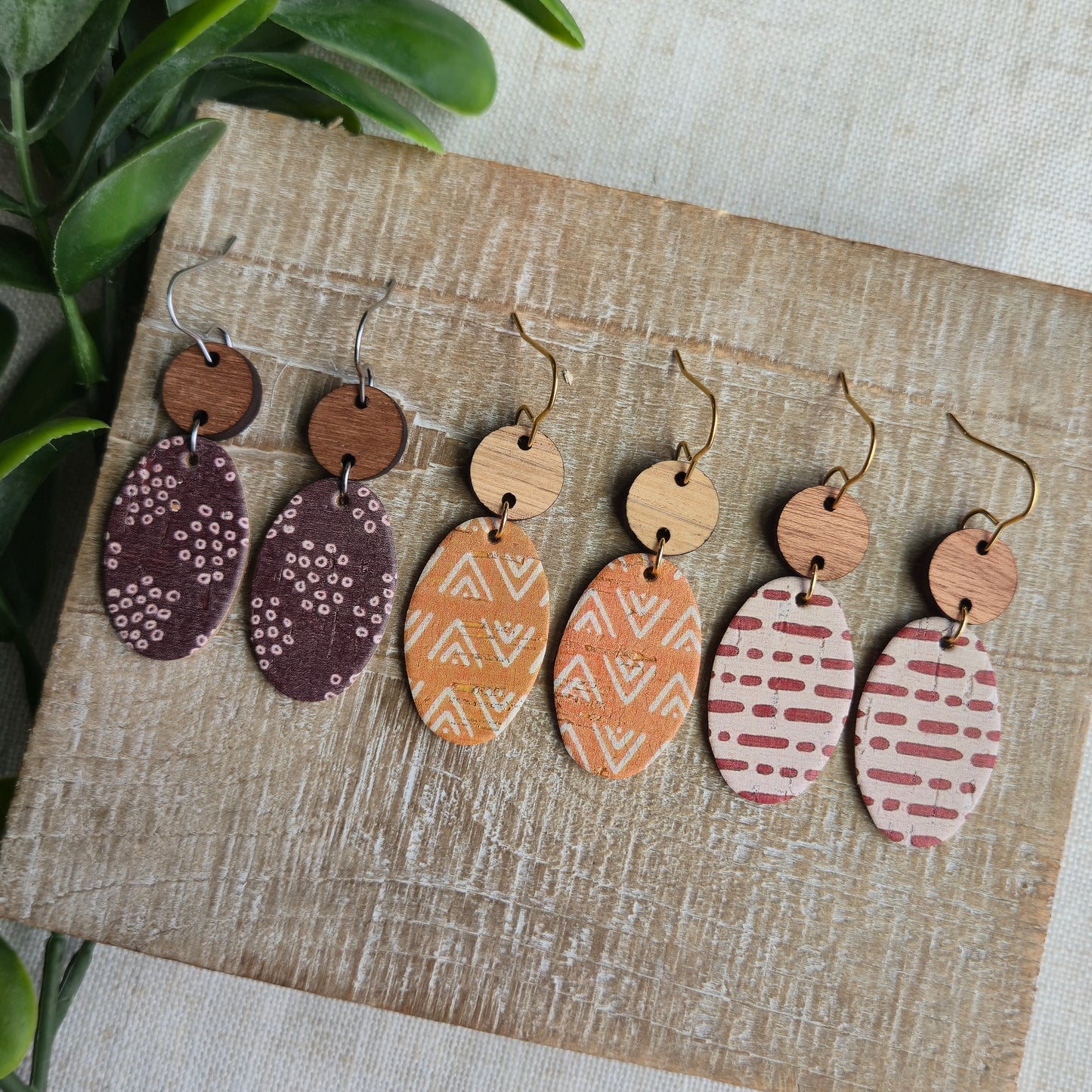 Ovals - Scarlet Dashes