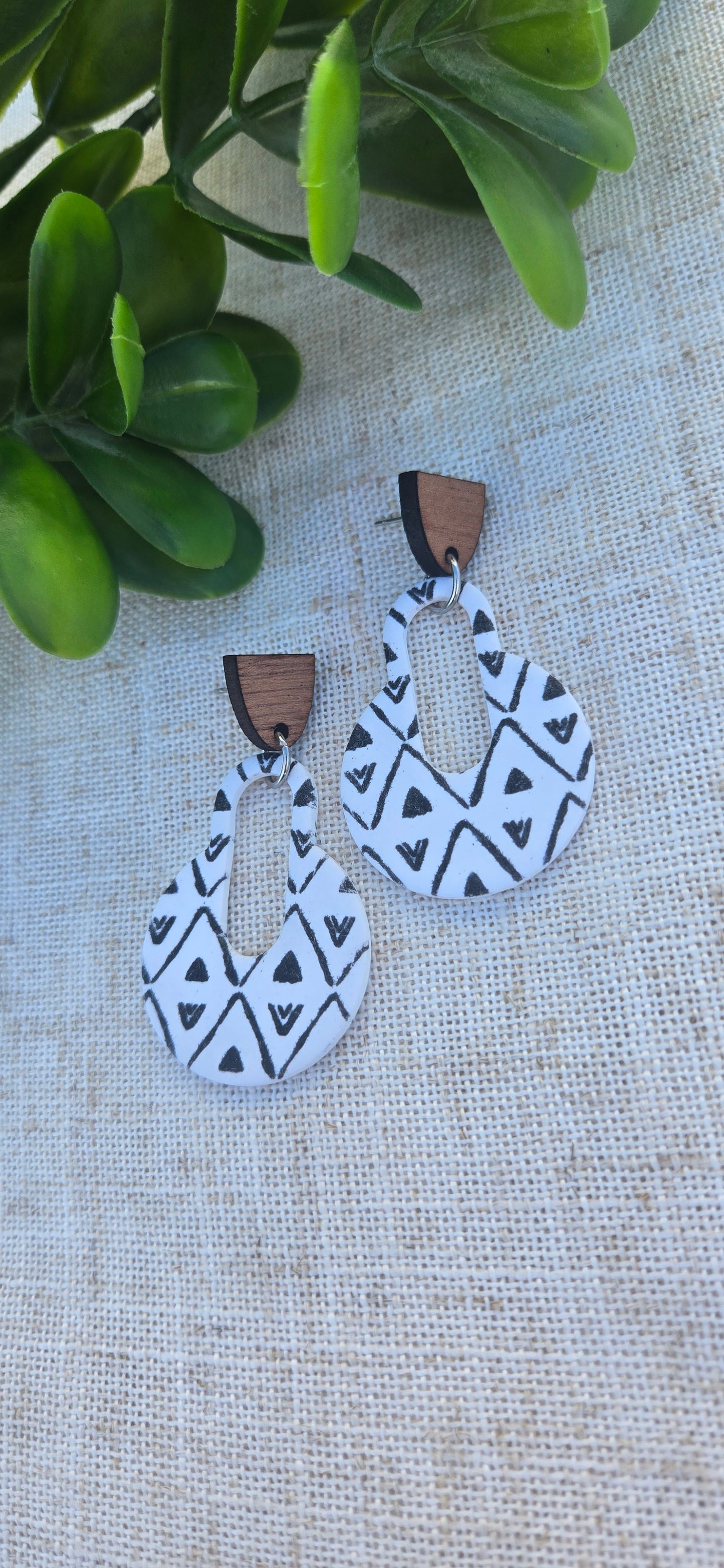 Tribal Pattern - Circle Drop with Stud