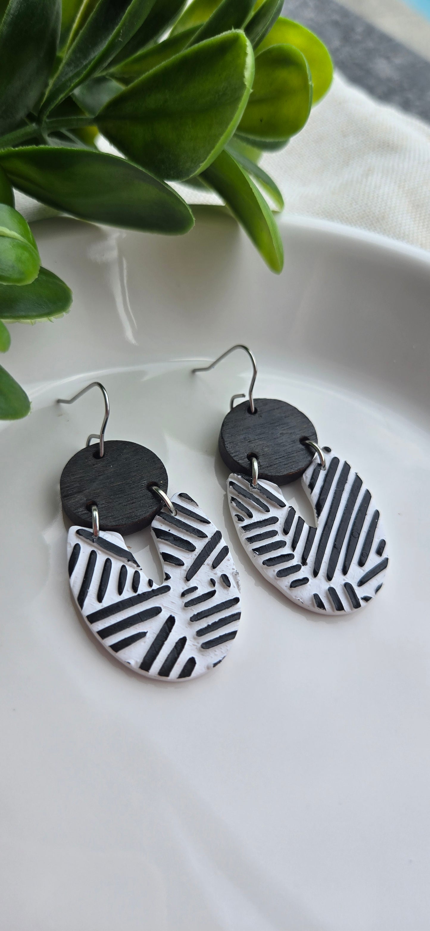 White and Black Dashes - U-Shaped Dangles