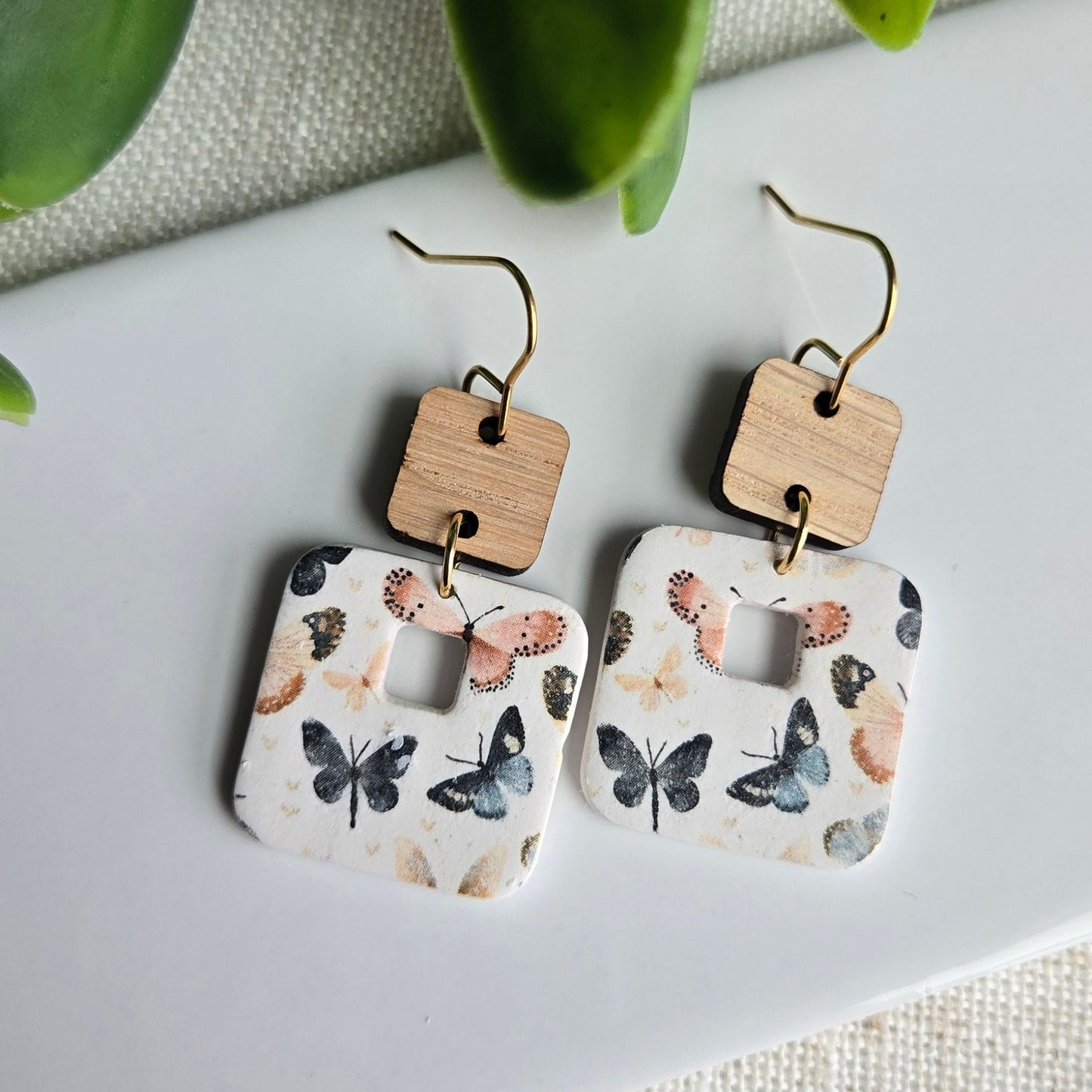 Butterfly Field Dangles